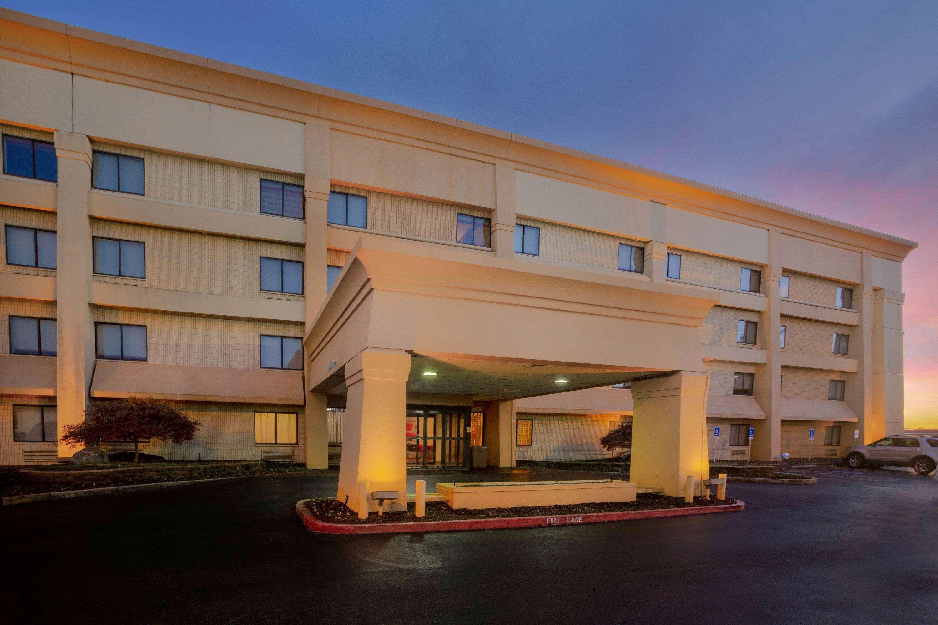 La Quinta Inn & Suites By Wyndham Springdale Buitenkant foto